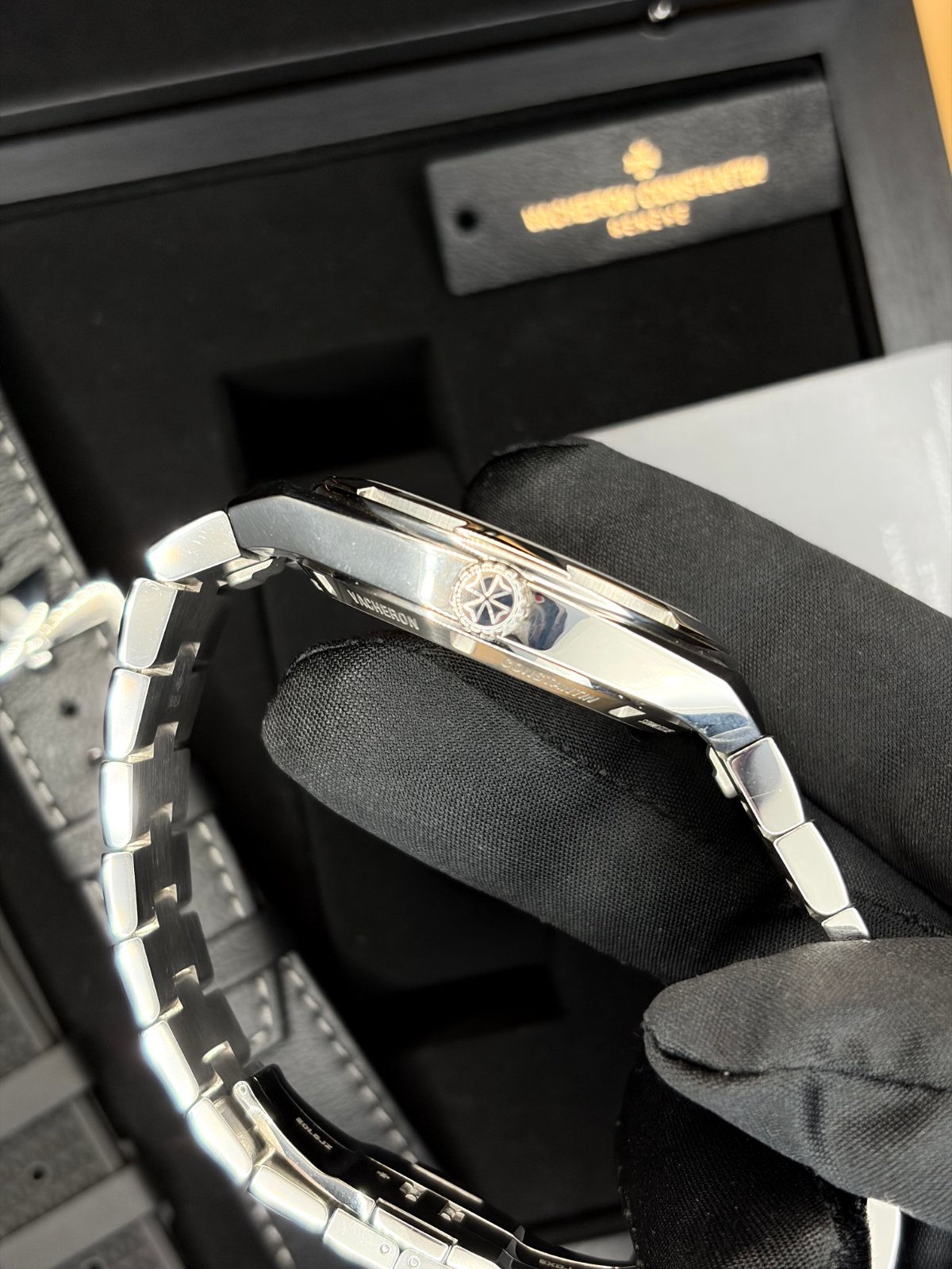 Vacheron Constantin Overseas
