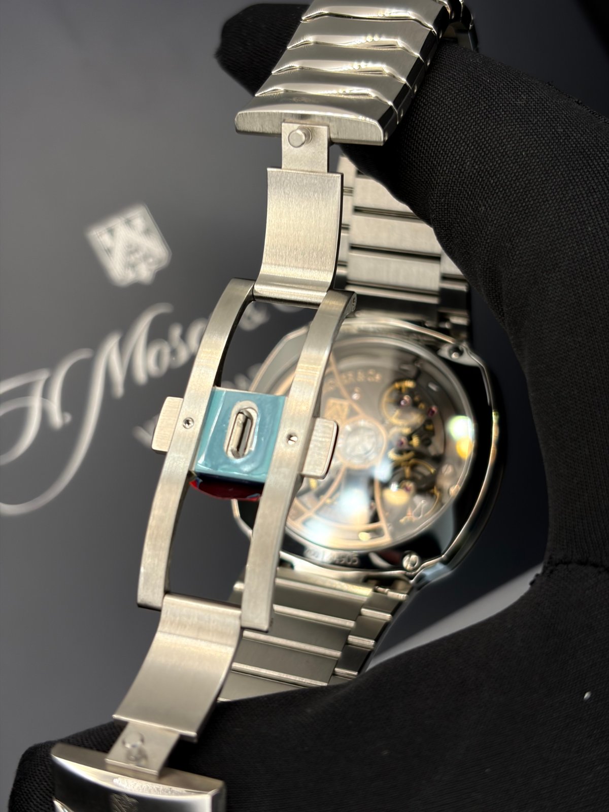 H. Moser & Cie Streamliner Centre Seconds purple Haze